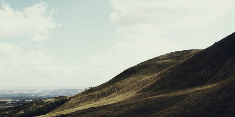 婚姻修复中的正念力量：情感咨询如何通过心理辅导提升伴侣情绪觉察与当下连接